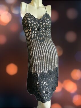 Gorgeous Sue Wong Vintage Black cocktail Crochet Lace Slip Dress